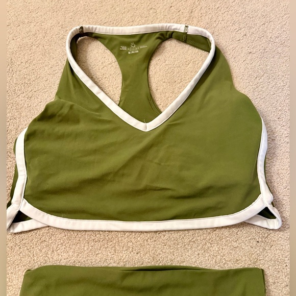 Aerie Olive Green Leggings and Sports Bra - Picture 3 of 13